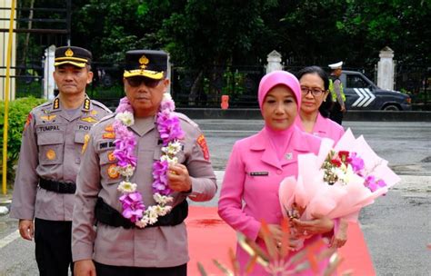 Kedatangan Kapolda Sultra Brigjen Pol Dwi Irianto Disambut Dengan Tari