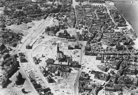 Plein 1944 Luchtfoto 1944 X De Binnenstad Van Nijmegen Na Het