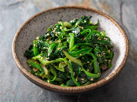 Korean Marinated Spinach Banchan Sigeumchi Namul Recipe