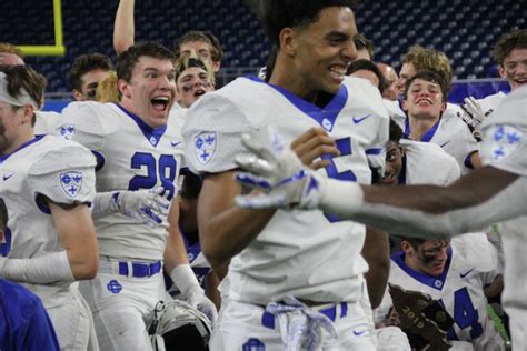 Grand Rapids Catholic Central wins Division 4 state title | WOODTV.com