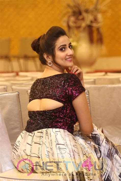 Telugu Anchor Manjusha New Gorgeous Photos Galleries Hd Images