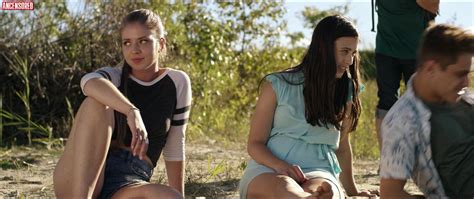 Naked Maaor Ziv In Scarecrows