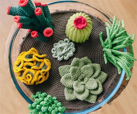 Free Crochet Plant Pattern Roseannbruce