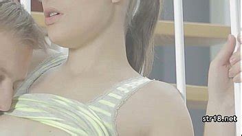 de 18 años hace una gran actuación XVIDEOS