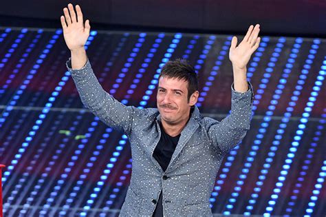 Sanremo Chi Francesco Gabbani Vincitore Delle Nuove Proposte