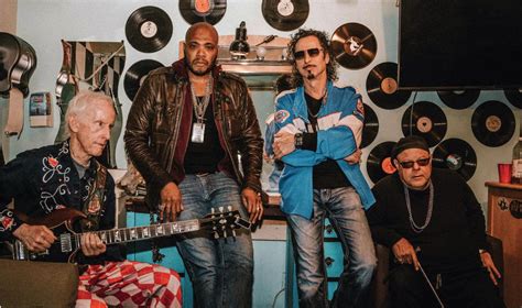 Robby Krieger's Sonic Fortune: Unpacking The Doors Guitarist's $35 Million Legacy