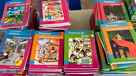 Uni N De Padres De Familia De Nl Rechazan Entrega De Nuevos Libros De