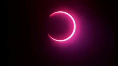 Eclipsa parțială de soare vizibilă joi în România pentru o oră și 20