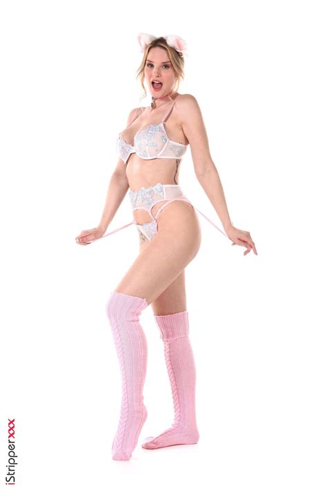 Busty And Lusty Bonni Gee Shoves A Huge Dildo Down Her Wet Pussy Photos