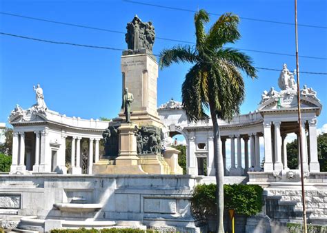 Havana, Cuba - Travelling Contessa