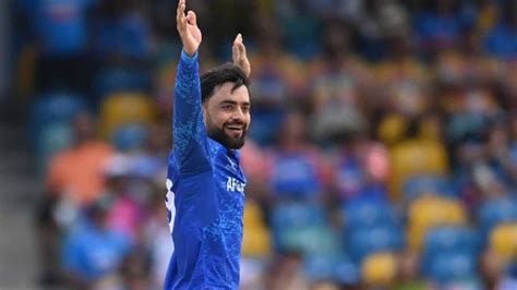 rashid khan   afghanistan bowler  complete  wickets