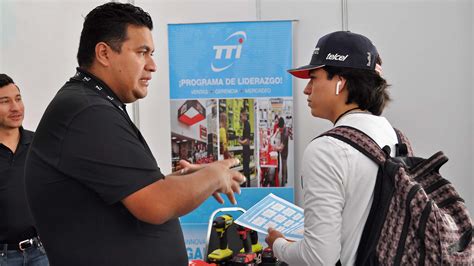 Inicia FACPYA tercera edición de expo laboral Vida Universitaria