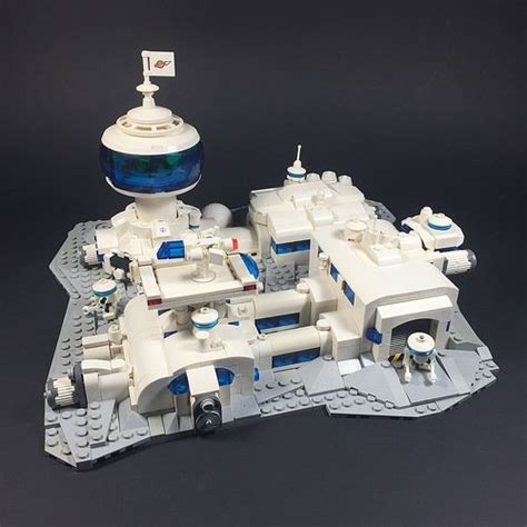 Strategic Moonbase 4 Lego Space Station