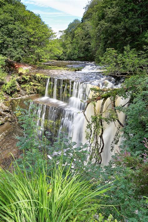 FOUR WATERFALLS WALK IN THE BRECON BEACONS + MAP