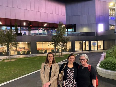 Melbourne Park Redevelopment Reflection - Ontoit