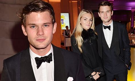 Jeremy Irvine And Jodie Spencer Attend London Dinner Daily Mail Online