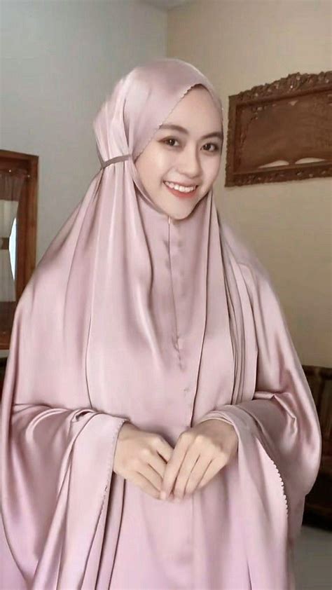 Pin Oleh Kris Graphic Design Di My Type Di 2024 Gaya Hijab Hijab Jilbab Cantik