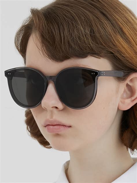 Designer fashion, Seoul-fully created | W Concept