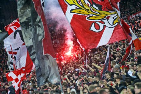 Dfb Pokal Fc Kaiserslautern Fc K Ln Der Betze Brennt