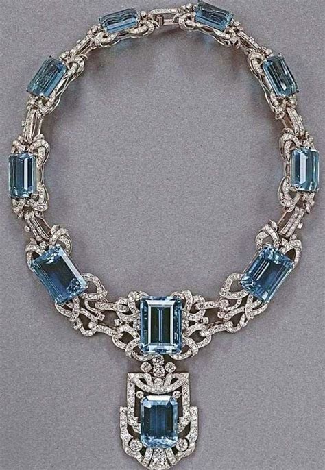 1678 best British Royal Jewels images on Pinterest | Crown jewels ...