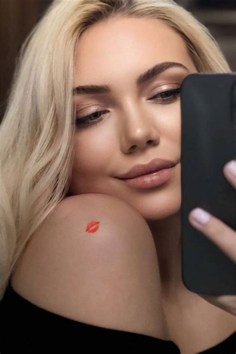 Beautiful Yana Y O From Odessa With Blonde Hair Id Ladadate