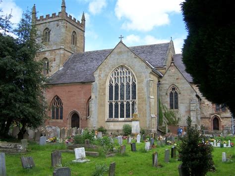 St Mary the Virgin Churchyard dans Kempsey Worcestershire Cimetière