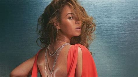 Verdadera reina Beyoncé luce sus curvas vistiendo un body MDZ Online