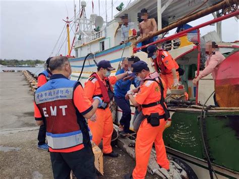 陸籍船員外海作業身體不適 海巡協助就醫 社會 中時