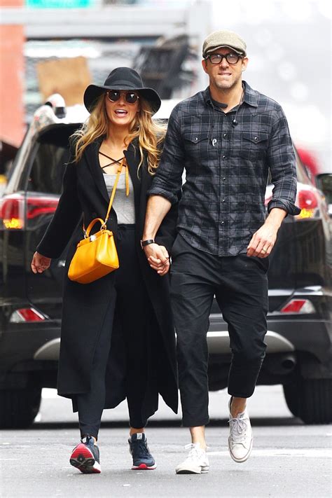 Photo Exclusif Blake Lively Et Son Mari Ryan Reynolds Se Baladent