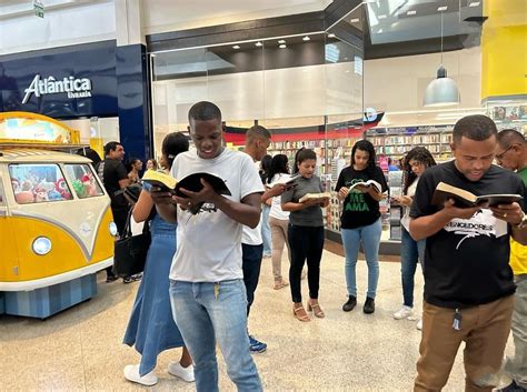 Leitura Shopping Boulevard - Leitura bíblica no Shopping Boulevard reúne Jovens de diferentes ...