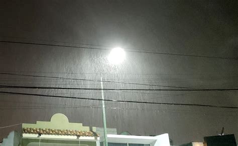 Fuertes lluvias vientos y relámpagos le pegan al sur de Sinaloa de