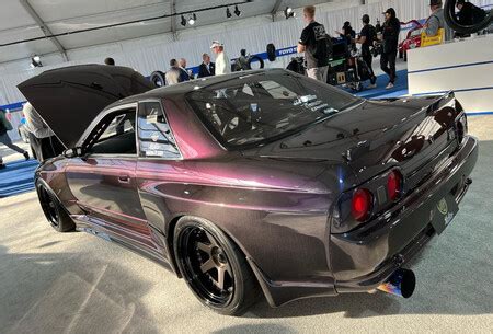 Este Nissan Skyline Gt R R Con Barra Libre De Fibra De Carbono Para