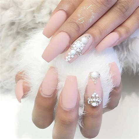 22 Fun Ways To Wear Ballerina Nails