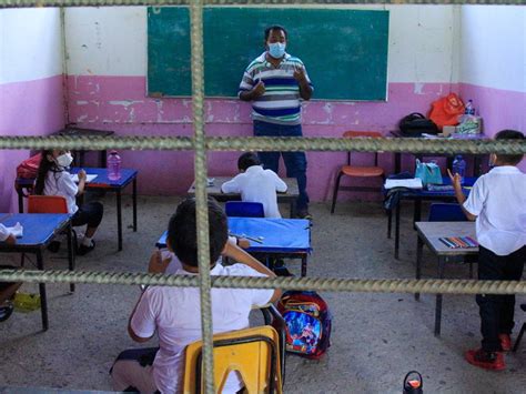 Regreso A Clases En Nuevo León Será Presencial Pero Con Cubrebocas