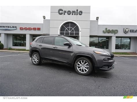 Granite Crystal Metallic Jeep Cherokee Latitude Photo