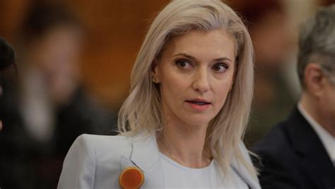 Ministra Justiţiei Alina Gorghiu se laudă că vor dispărea dosarele