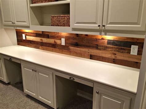 20 Reclaimed Wood Backsplash Diy The Urban Decor