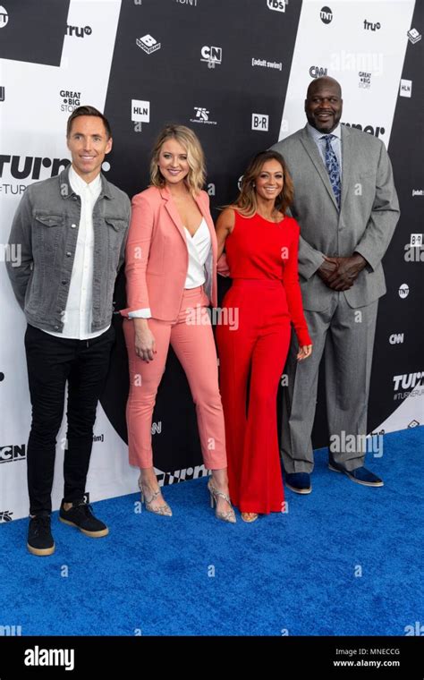 10 Sexy Hot Kate Abdo Bikini Pics