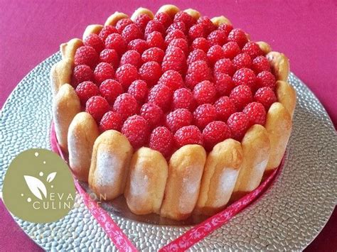 Recette de charlotte aux framboises avec une mousse aérienne sans