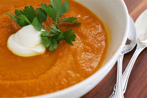 Easy Carrot Soup Recipe Theveglife