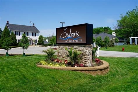 Sybaris Pool Suites - Sybaris - Romantic Weekend Getaways in Chicago ...