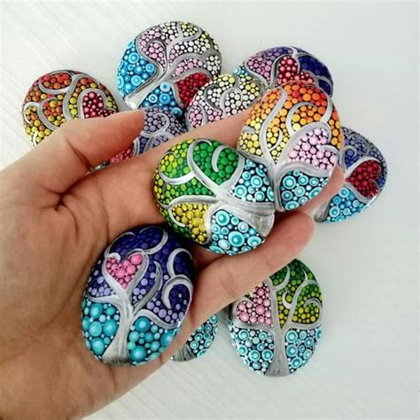 Pin En Piedras Pintadas