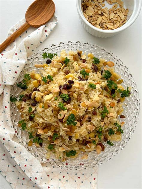 Jaíne Mackievicz's Pilaf Recipe with Dried Fruit and Nuts