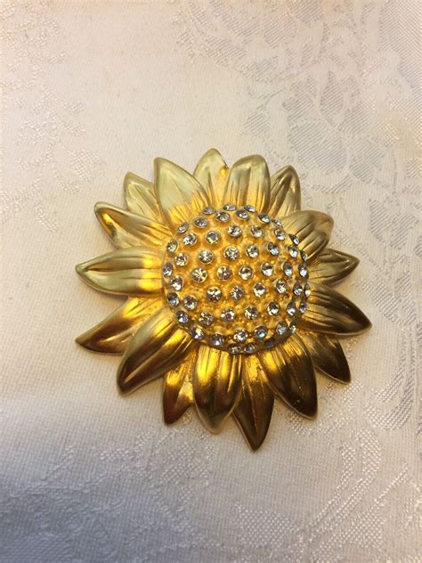 Vintage Doreen Ryan DR 94 Sunflower Gold Tone W Rhinestones Pendant