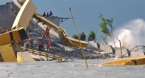 Los Impactantes Videos De Los Tsunamis Más Devastadores Desde 2004