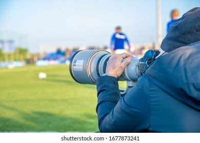 1,120 Silhouette Telephoto Lens Images, Stock Photos & Vectors ... 