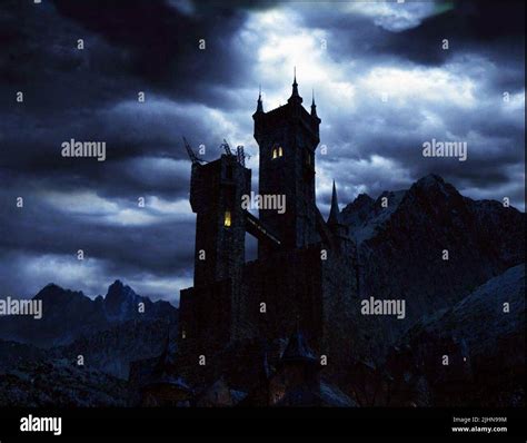 DRACULA CASTLE, VAN HELSING, 2004 Stock Photo - Alamy