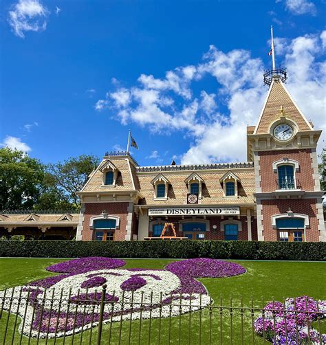 Your Ultimate Family Guide to Disneyland Park in Anaheim, California