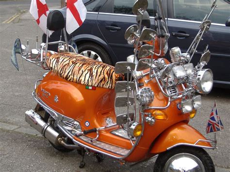 A Totally Tricked Out Vespa Et With A Custom Seat Cover From