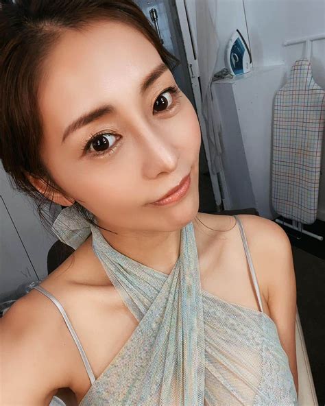 熊切あさ美さんのインスタグラム写真 熊切あさ美instagram「すっかり涼しくなってきたね🌰 写真と関係ないけど朝から肉じゃが作っ